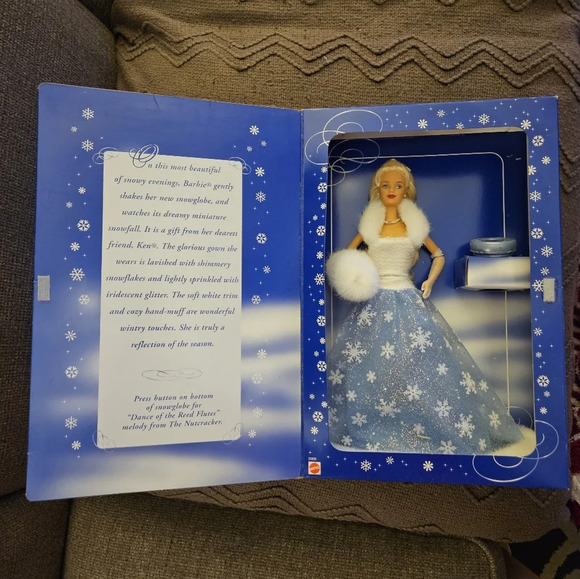 Barbie 1999 Vintage Special Edition Snow Sensation Vintage Collectible - Picture 3 of 6